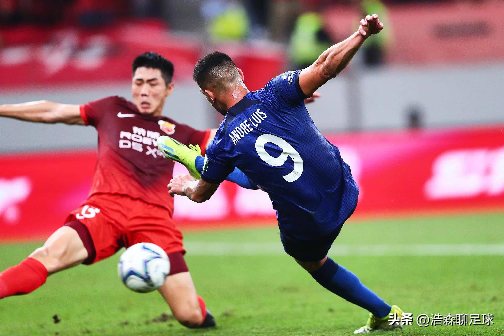 关于上海申花今晚复出首秀;志在法国杯名次提升;气氛紧张;年轻球员得到机会的信息 关于上海申花今晚复出首秀;志在法国杯名次提升;气氛紧张;年轻球员得到机会的信息